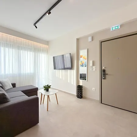 Апартамент Luxury Downtown E5 *