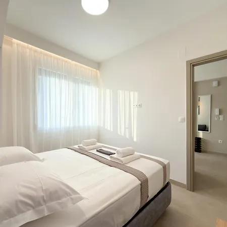 Luxury Downtown E5 Апартамент *