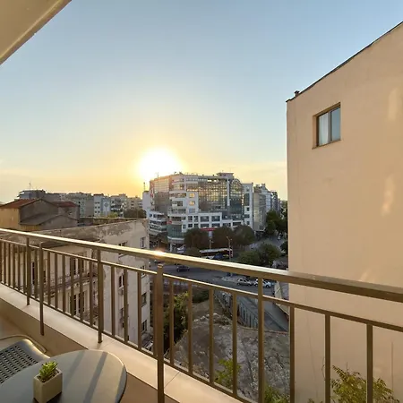 Luxury Downtown E5 Апартамент